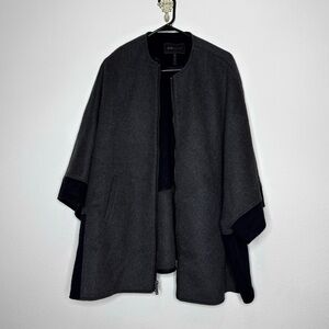 BcbgMaxazria Oversized Wool Blend Colorblock Cape Coat size XS